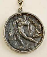 Ezüst(Ag) Toldi medál, ezüst foglalatban, fém láncon, nettó: 21,3 g