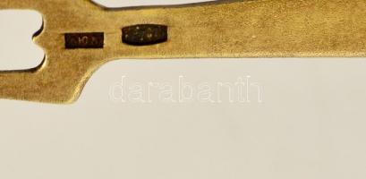 Aranyozott ezüst(Ag) sajtvilla, zománcozott díszítéssel, jelzett, h: 9,5 cm, bruttó: 28,6 g