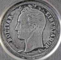 Venezuela 1954. 25c Ag + 1960. 25c Ag + 1B Ag mindhárom érme jelzett (0.925) ezüst hamutálcához rögz...