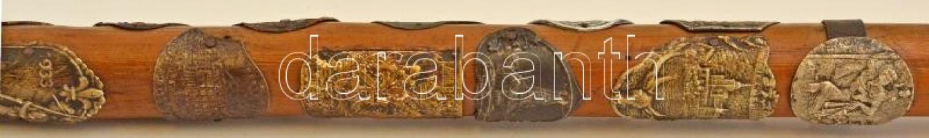 cca1930 Turistabot 25 jelvénnyel, közötte 2db jamboree jelvény is. / Alpine cane with hiker badges. ...