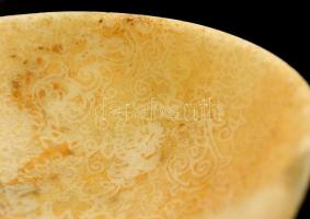 Kínai alabástrom ivócsésze, mintákkal, alján jelzéssel / Chinese alabaster bowl with patterns d: 11 ...