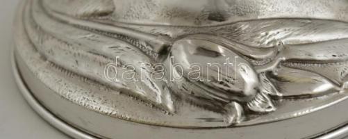 Ezüst (Ag.) tulipános gyertyatartó, jelzett, m:10 cm, nettó:70 g