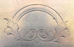 Ezüst szelence. Jelzett, mesterjegyes. / Silver box. 86 g 9x6 cm