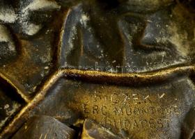 Irredenta bronz asztali tintatartó, jelezett (Ficzek K. érc műöntöde Budapest),  pótolt üveg betétte...