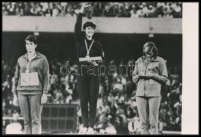 1968 Mexikói Olimpia. Magyar öttusa csapat, gerelyhajítás, párbajtőr. Képzőművészeti Alap kiadása / ...