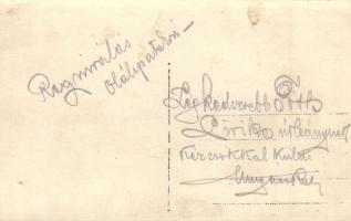 Oláhpatak, Vlachovo; Requirálás Oláhpatakon. csoportkép katonákkal / group photo with soldiers (EK)