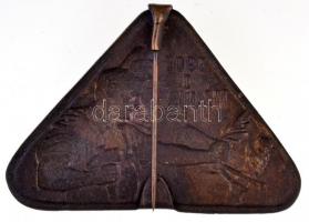 1905. "Május 1." Cu jelvény (47x33mm) T:2