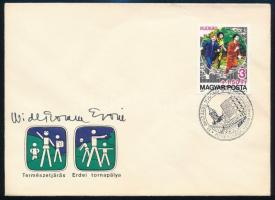 1977 Ifjúság bélyeg FDC-n a tervező, Widerkomm Ervin aláírásával