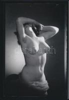 cca 1952 Demeter Károly (1892-1983) budapesti fényképész hagyatékából 3 db szolidan erotikus fénykép...