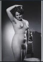 cca 1952 Demeter Károly (1892-1983) budapesti fényképész hagyatékából 3 db szolidan erotikus fénykép...