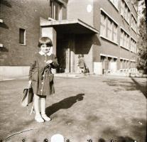 cca 1968 Sinka Antal (?-?) fotóriporter hagyatékából 21 db vintage negatív különféle témákról, 6x6 c...