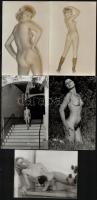cca 1973 Szolidan erotikus fényképek tétele, 13 db vintage fotó, 12x6 cm és 9x14 cm között / 13 erot...