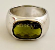 Ezüst(Ag) zöld köves gyűrű, jelzett, méret: 54, bruttó: 6,8 g