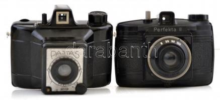 2 db 6x6-os fényképezőgép: Gamma Pajtás eredeti bőr tokjában, sérülésekkel, VEB Perfekta II eredeti tokjában és dobozában
