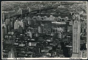 cca 1930-1940 H.B. Leon: New York, 2 db feliratozott fotó, 12,5x18,5 cm / cca 1930-1940 H.B. Leon: New York, 2 photos, 12,5x18,5 cm