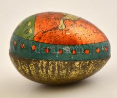 cca 1890 Fém gyermekjáték tojás, gólya ábrával. Festett fém, / cca 1890 Children toy painted metal e...