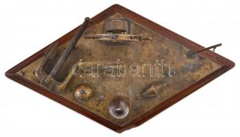 cca 1918 Viribus Unitis hajón szolgált magyar katona rézből készített emlék plasztikája. benne sziva...