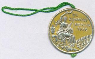 1936 XI. Olympiade Berlin papír dísz az aranyérem mintájára, d: 3 cm / XI. Olympiade Berlin paper ornament