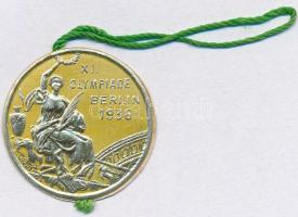 1936 XI. Olympiade Berlin papír dísz az aranyérem mintájára, d: 3 cm / XI. Olympiade Berlin paper or...