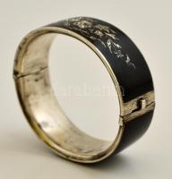 Ezüst(Ag) gyász karperec, apró gyöngyökkel, jelzett, zománcon javításokkal, 6x5,5x2 cm, bruttó: 34,3...