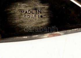 Ezüst(Ag) bross, gyöngyház berakással, jelzett, tű része nem ezüst, 4,5x2,5 cm, bruttó: 7 g