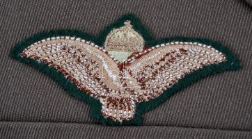 Magyar Néphadsereg 65/93M ezredesi egyenruha, összesen 4 db: zubbony, posztóköpeny, kabát, nadrág