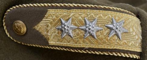 Magyar Néphadsereg 65/93M ezredesi egyenruha, összesen 4 db: zubbony, posztóköpeny, kabát, nadrág