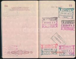 1985  Szolgálati útlevél / Service passport