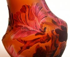 Virág mintás fújt váza, homokfújt, több rétegű, Gallét tip jelzéssel, hibátlan, m:13,5 cm