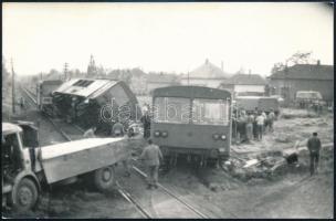 1985 Püspökladány vasúti baleset sajtófotó 9x14 cm