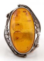 Ezüst (Ag.) gyűrű és karkötő borostyán kővel, jelzett, bruttó: 41 g