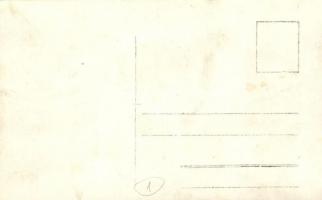 Első világháborús osztrák-magyar katonai temetés, a bajtársak és a lovak tiszteletadása az elesettne...