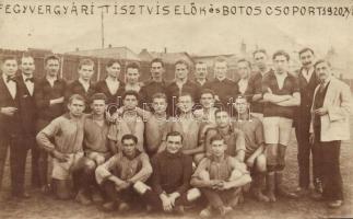 1920 Fegyvergyári tisztivselők és Botos csoport, labdarúgó csapat, foci / Hungarian football team. photo (EK)