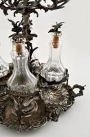 cca 1850 ezüst (Ag.) augsburgi olaj-ecet tartó, eredeti köszörült üveg palackokkal, aprólékos ötvös ...
