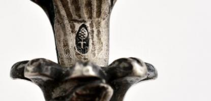 cca 1850 ezüst (Ag.) augsburgi olaj-ecet tartó, eredeti köszörült üveg palackokkal, aprólékos ötvös ...