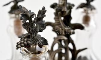 cca 1850 ezüst (Ag.) augsburgi olaj-ecet tartó, eredeti köszörült üveg palackokkal, aprólékos ötvös ...