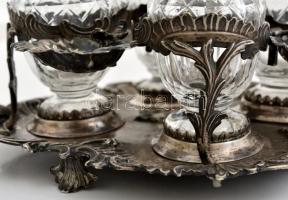 cca 1850 ezüst (Ag.) augsburgi olaj-ecet tartó, eredeti köszörült üveg palackokkal, aprólékos ötvös ...