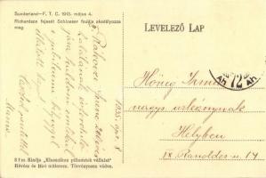 1913. május 4. Sunderland - FTC labdarúgó mérkőzés. Richardson fejesét Schlosser faultja akadályozza...