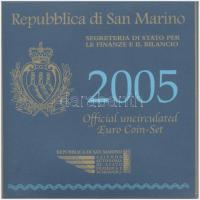 San Marino 2005. 1c-2E (8xkl) forgalmi sor + 5E Ag "Antonio Onofri" eredeti tokban T:1 San Marino 2005. 1 Cent - 2 Euro (8xdiff) coin set + 5 Euro Ag "Antonio Onofri" in original case C:UNC