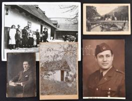 Vegyes papírrégiség tétel: képeslapok, fotók, újságok, reklámanyagok, több mint 70 db