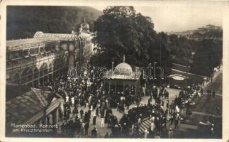 Marianske Lazne, Marienbad; Konzert am Kreuzbrunnen / music pavilion, concert by the fountain (EK)