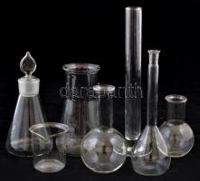 Laboratóriumi üvegek, hibátlanok, összesen: 7 db, m: 6-17 cm