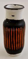 Gorka Lívia (1925-2011): Narancssárga csíkos váza, festett, mázas kerámia, jelzett (Iparművészeti Vállalat), hibátlan, m: 21 cm