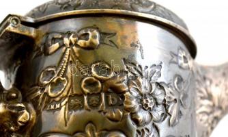 Angol ezüst (Ag.) fedeles és fogantyús üveg kiöntő, csiszolt, metszett, jelzett, mesterjeggyel, m: 2...