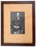 cca 1942 Gergely Endre csendőr százados fotója, üvegezett keretben, 14x9 cm