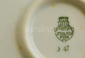 Zsolnay mitológiai jelenetes matricás tál, jelzett, kopott, 24,5×23 cm