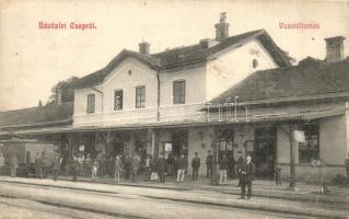 Csap, Chop; Vasútállomás, vonat / railway station with train / Bahnhof