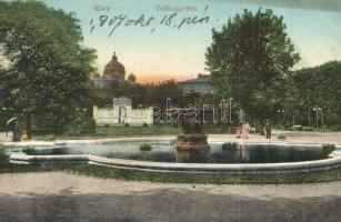 8 db régi osztrák városképes lap, főleg Bécs, közte 1 litho / 8 pre-1945 Austrian town-view postcard...