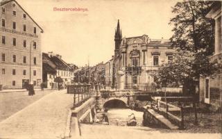 Besztercebánya, Banska Bystrica; utcakép a hengermalommal / street view with the mill (EK)