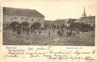 Érsekújvár, Nové Zamky; Kossuth Lajos tér, Szálló az Arany Oroszlánhoz / square, hotel